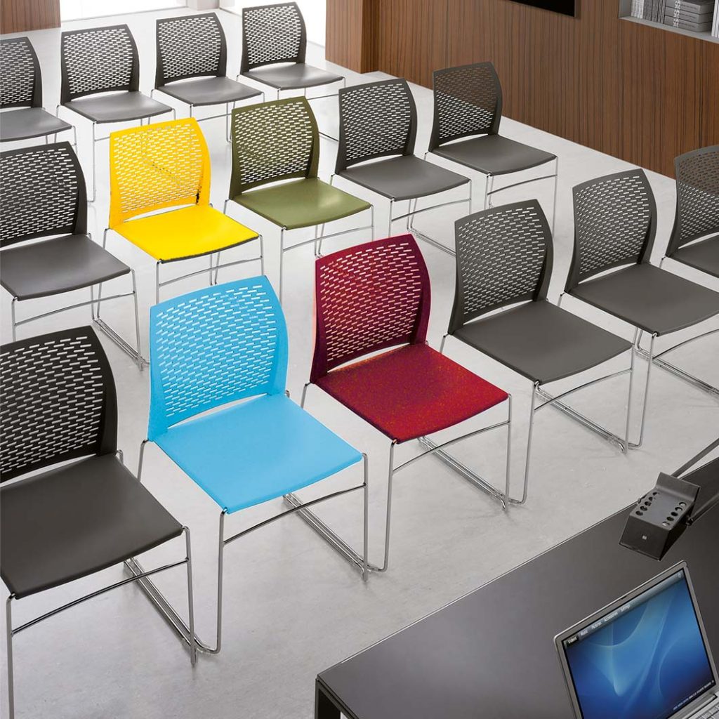 Las sillas para salas de espera se adaptan al estilo y acabado de cada negocio